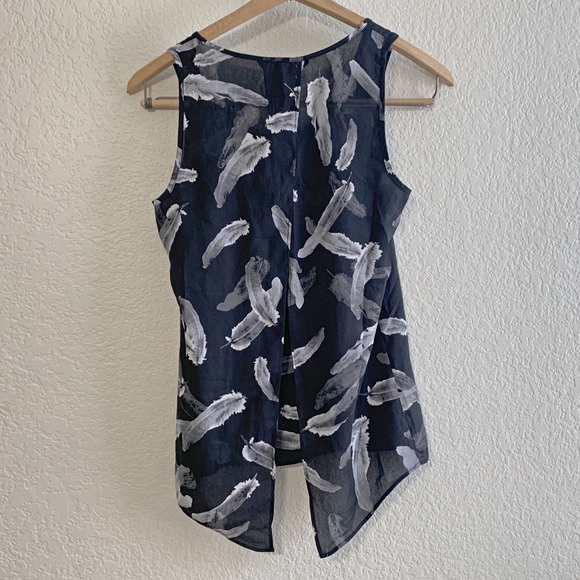 Express Split Back Tank Black Gray Feathers Top Blouse Sleeveless - XS - Picture 3 of 7